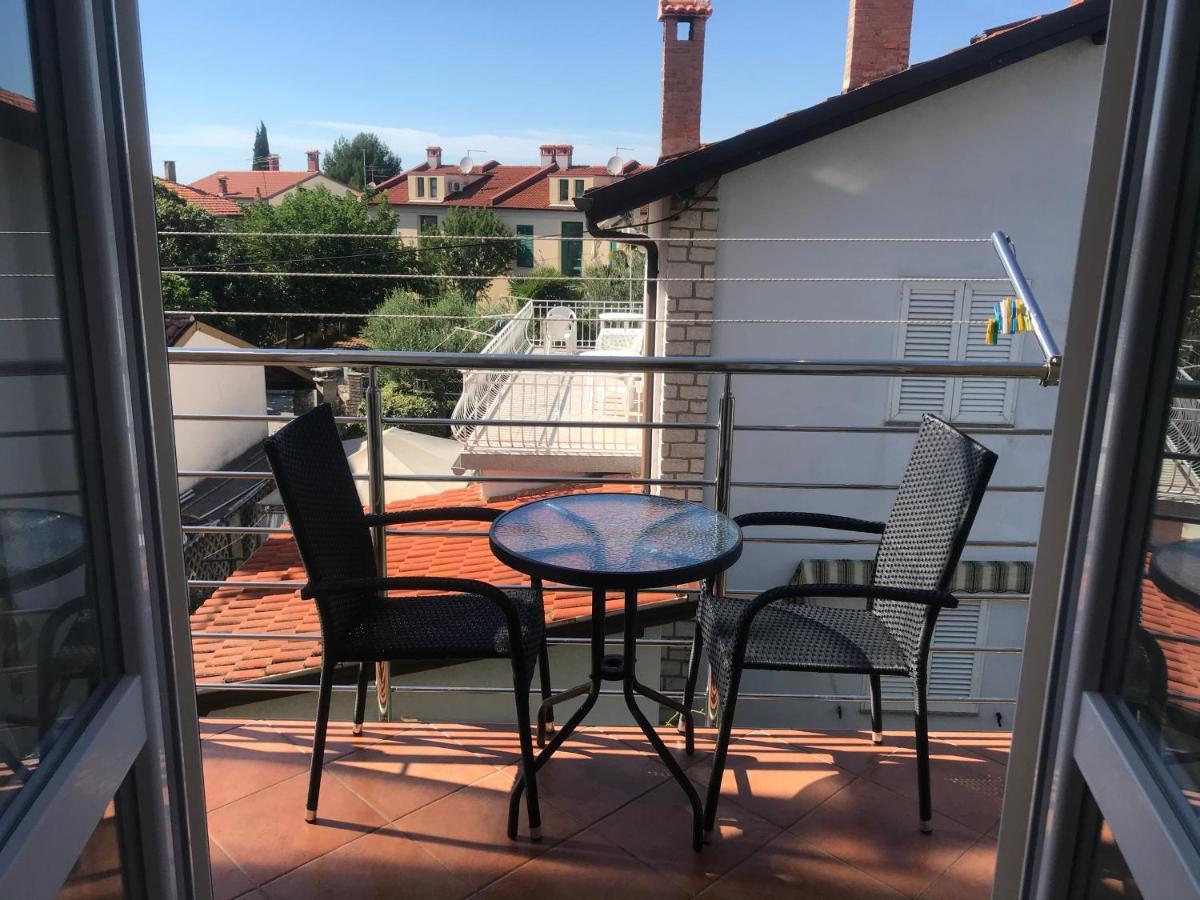 Rooms And Apartments Robert Rovinj Bagian luar foto